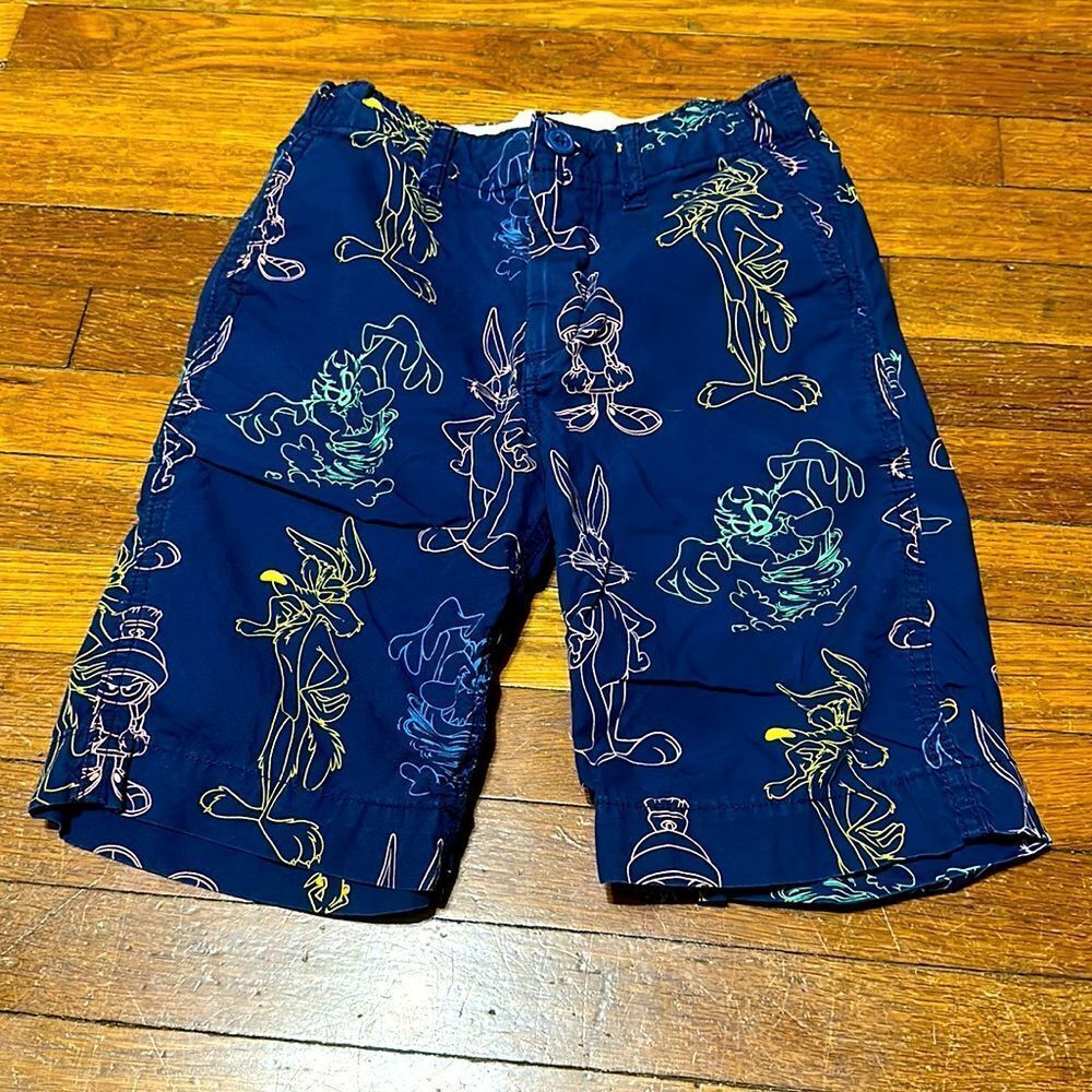 Gap x Warner Brothers Looney Tunes Boys Bermuda Length Shorts, Sz 8